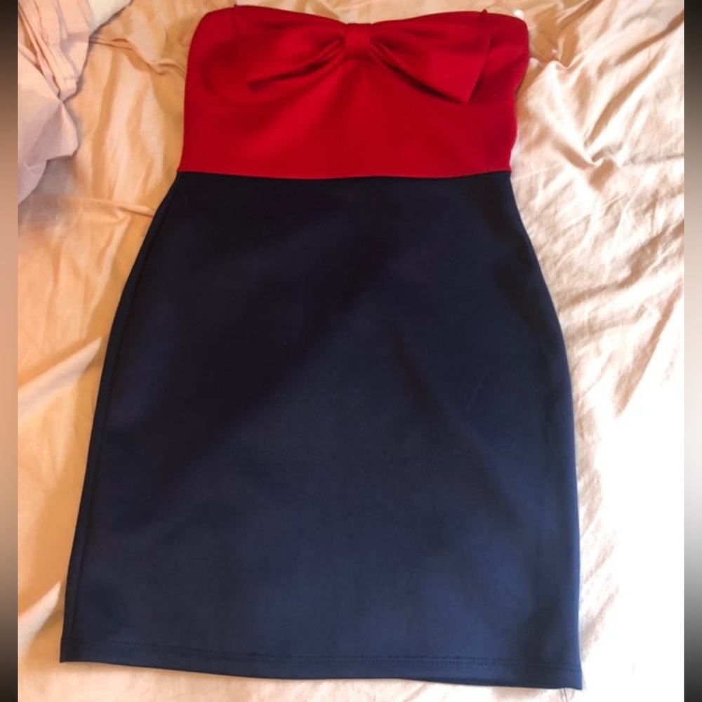 EUC - Red&Navy Strapless Bodycon Bow Front Dress - Size Medium